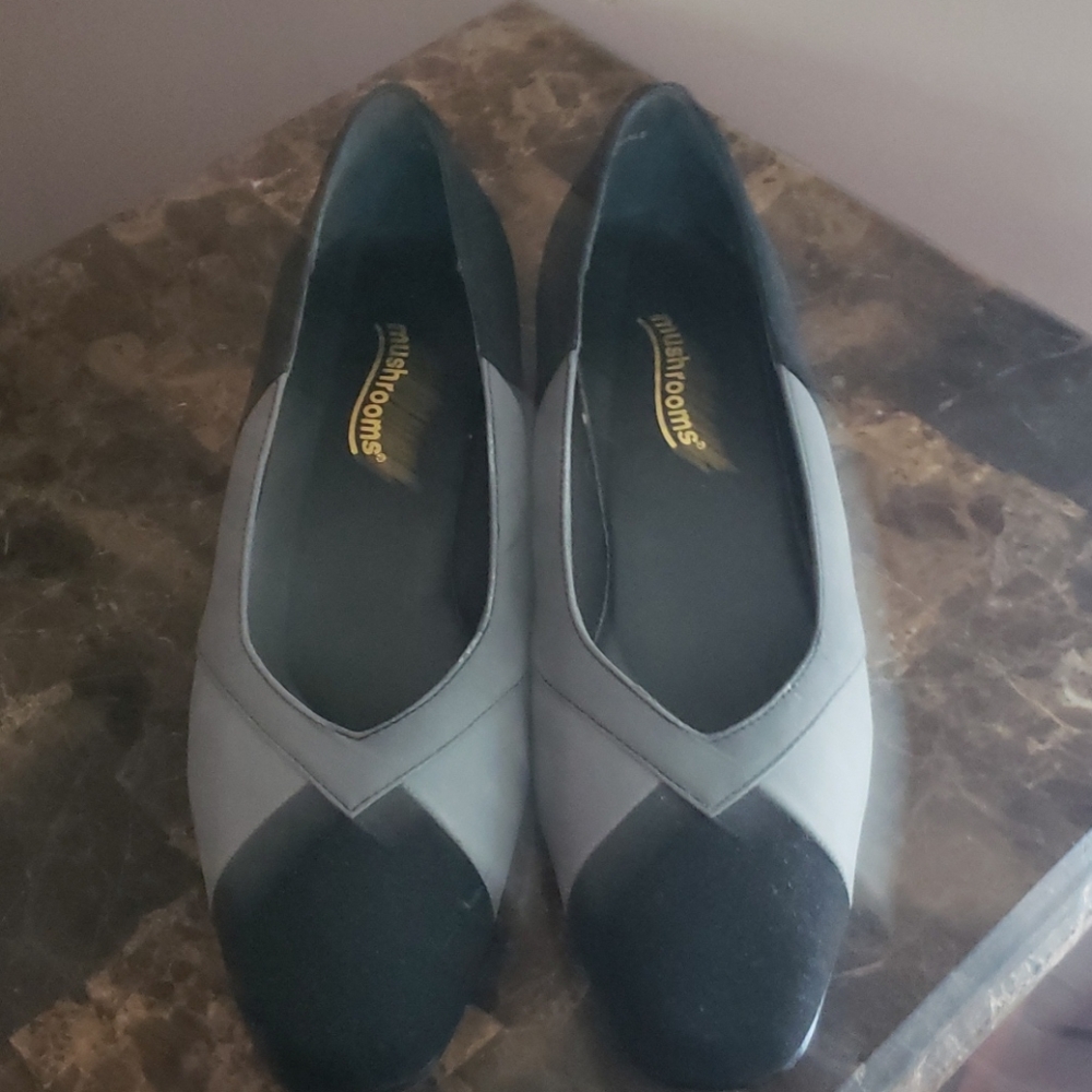 Dress shoes